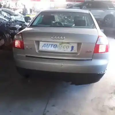 Veículo de Sucata AUDI A4 BERLINA (8E) 2.0 20V CAT (ALT) do ano 2002 alimentado ALT