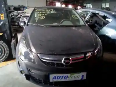 Veicolo di demolizione OPEL CORSA D Color Edition dell'anno 2013 alimentato A14NEL