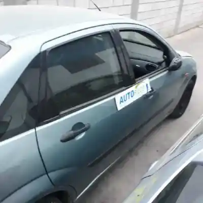 Здавання транспортного засобу ford focus berlina (cak) ambiente року 2000 потужний c9db