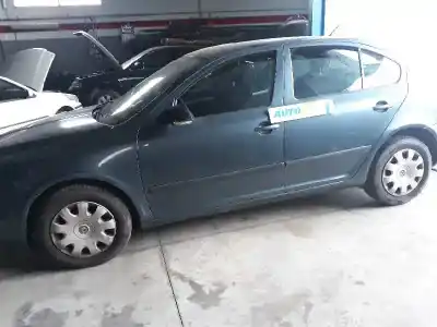 Veículo de Sucata skoda octavia berlina (1z3) trend do ano 2004 alimentado bkc