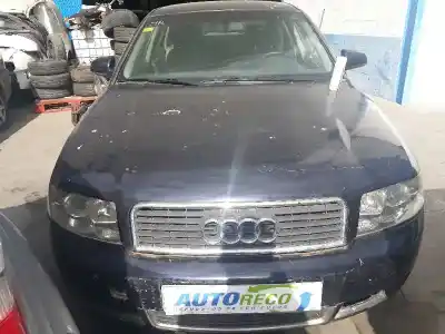 Veículo de Sucata AUDI A4 BERLINA (8E) 2.0 20V CAT (ALT) do ano 2001 alimentado ALT