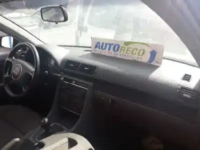 Sloopvoertuig audi a4 berlina (8e) 2.0 20v cat (alt) van het jaar 2001 aangedreven alt