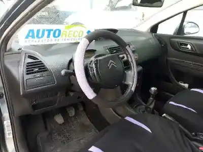 Vehicul casat citroen c4 berlina lx al anului 2007 alimentat 9hx (dv6ated4)