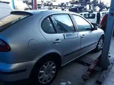 Veículo de Sucata seat leon (1m1) 1.6 do ano 2000 alimentado akl