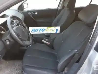 Здавання транспортного засобу renault megane ii berlina 5p confort dynamique року 2005 потужний k9k728