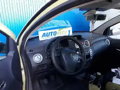 Sloopvoertuig citroen c2 vtr van het jaar 2004 aangedreven 8hx