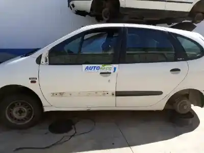 Scrapping Vehicle renault megane i scenic (ja0) 1.6e alize of the year 1998 powered k7m702