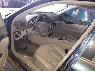 Veículo de Sucata mercedes-benz clase e (w211) berlina e 320 cdi (211.026) do ano 2004 alimentado 648961