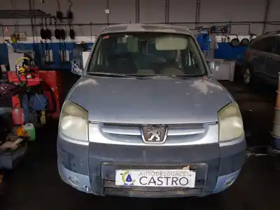 Veículo de Sucata PEUGEOT PARTNER (S2) Combi Plus do ano 2004 alimentado RHYDW10TD