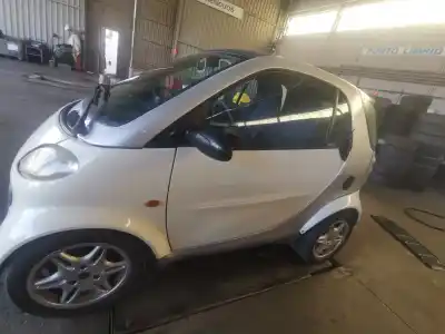 Veículo de Sucata smart coupe pure do ano 2000 alimentado g13