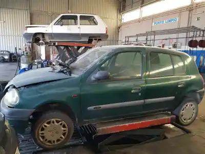 Sloopvoertuig renault clio ii fase i (b/cbo) 1.9 d alize van het jaar 1998 aangedreven f8q630