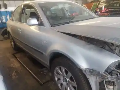 Veículo de Sucata volkswagen passat berlina (3b3) 1.9 tdi do ano 2001 alimentado avf