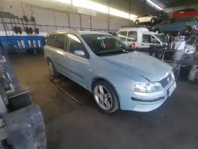 Veículo de Sucata fiat stilo (192) 1.9 jtd / 1.9 jtd 115 active do ano 2004 alimentado 192a1000