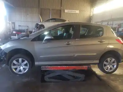 Veículo de Sucata peugeot 308 active do ano 2013 alimentado 9hd