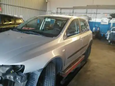 Veicolo di demolizione FIAT STILO (192) 1.9 JTD / 1.9 JTD 115 Active dell'anno 2003 alimentato 192A1000