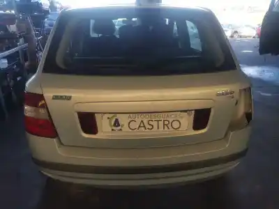 Veicolo di demolizione fiat stilo (192) 1.9 jtd / 1.9 jtd 115 active dell'anno 2003 alimentato 192a1000