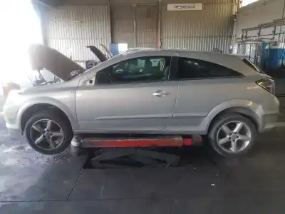 Здавання транспортного засобу opel astra gtc cosmo року 2005 потужний z16xep Здавання транспортного засобу opel astra gtc cosmo року 2005 потужний z16xep