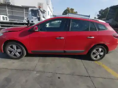 Veículo de Sucata renault megane iii sport tourer expression do ano 2010 alimentado k9k832