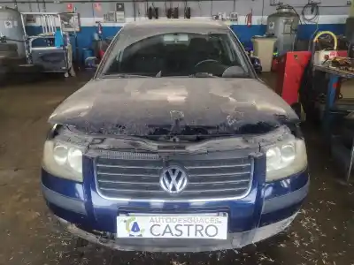 Veículo de Sucata VOLKSWAGEN PASSAT BERLINA (3B3) 2.0 20V CAT (ALT) do ano 2003 alimentado ALT