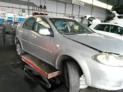 Veículo de Sucata chevrolet lacetti cdx do ano 2004 alimentado l44