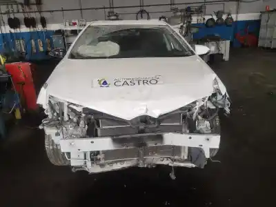 Veículo de Sucata TOYOTA AURIS 1.8 16V (Híbrido) do ano 2016 alimentado 2ZR