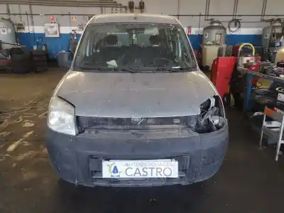 Veículo de Sucata PEUGEOT PARTNER (S2) Combiespace do ano 2010 alimentado 9HW