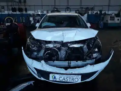 Здавання транспортного засобу opel astra j lim. selective року 2015 потужний b16dtl