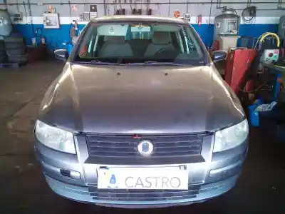 Veicolo di demolizione FIAT STILO (192) 1.9 JTD / 1.9 JTD 115 Active dell'anno 2004 alimentato 192A1000
