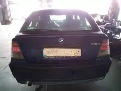 Veículo de Sucata bmw serie 3 compact (e46) 316ti do ano 2001 alimentado n46b18a