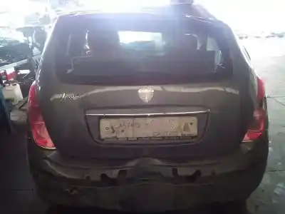 Veicolo di demolizione lancia ypsilon (101) 1.2 16v argento dell'anno 2004 alimentato 188a5000