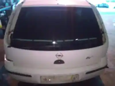 Veículo de Sucata opel corsa c essentia do ano 2005 alimentado z13dt