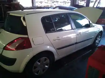 Veículo de Sucata renault megane ii berlina 5p confort expression do ano 2004 alimentado k9k722