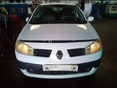 Veículo de Sucata renault megane ii berlina 5p confort expression do ano 2004 alimentado k9k722