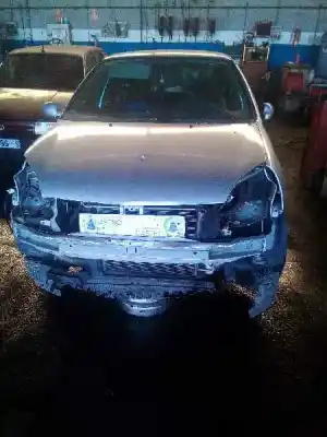 Утилизация автомобиля RENAULT CLIO II FASE II (B/CB0) 1.2 16V года 2001 питание D4F712
