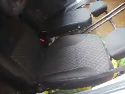 Vehicul casat renault kangoo profesional al anului 2016 alimentat k9k646