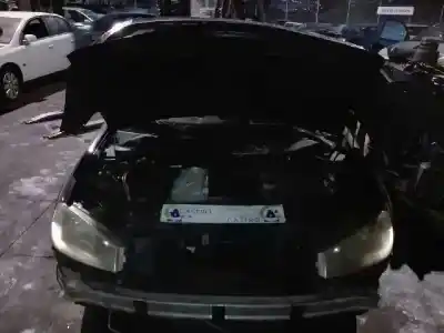 Veículo de Sucata renault megane ii berlina 5p confort expression do ano 2004 alimentado k9k722