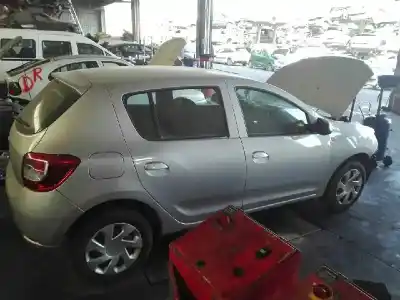 Veicolo di demolizione DACIA SANDERO Laureate dell'anno 2014 alimentato K9K612