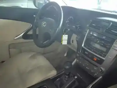 Здавання транспортного засобу lexus is200 (ds2/is2) 220d року 2008 потужний 2adfhv