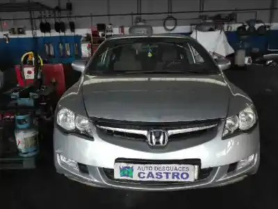 Vehicul casat HONDA CIVIC BERLINA 4 HYBRID 1.3 al anului 2007 alimentat LDA2