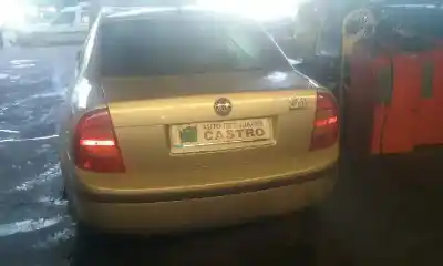 Scrapping Vehicle skoda superb (3u4) comfort of the year 2002 powered awx