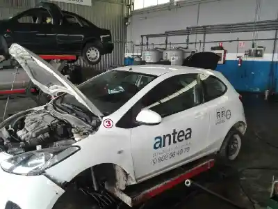 Veículo de Sucata MAZDA 2 LIM. (DE) 1.4 CRTD Active do ano 2008 alimentado Y4