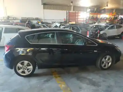 Здавання транспортного засобу OPEL ASTRA J LIM. 1.6 16V CAT року 2010 потужний A16XER