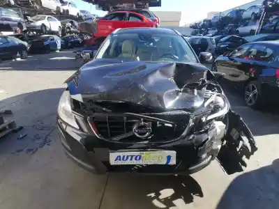 Sloopvoertuig VOLVO XC60 2.4 Diesel CAT 215 CV / 158 KW van het jaar 2011 aangedreven D5244T15
