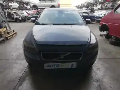 Véhicule à la ferraille VOLVO S40 BERLINA 1.6 D Momentum de l'année 2007 alimenté D4164T