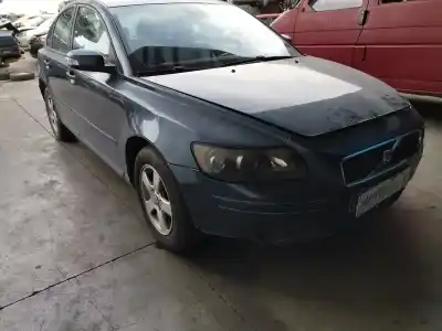Veículo de Sucata volvo s40 berlina 1.6 d momentum do ano 2007 alimentado d4164t