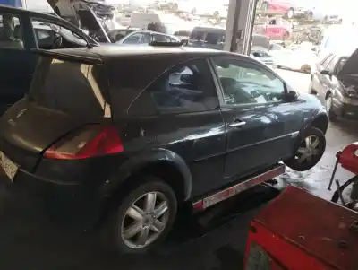 Veículo de Sucata renault megane ii berlina 5p confort expression do ano 2003 alimentado k9k722