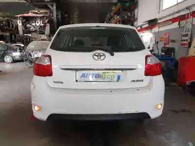 Veicolo di demolizione toyota auris active dell'anno 2011 alimentato 1ndtv