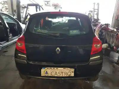 Veículo de Sucata renault clio iii 1.2 do ano 2006 alimentado d4f740
