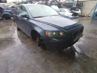 Veículo de Sucata volvo s40 berlina 2.0 d kinetic do ano 2006 alimentado d4204t