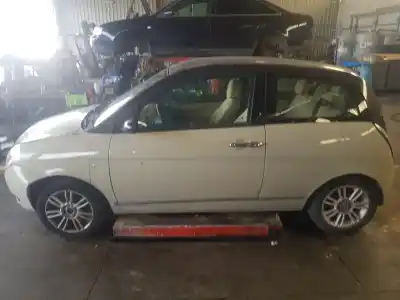 Veicolo di demolizione lancia ypsilon (101) 1.4 16v platino dell'anno 2008 alimentato 350a1000